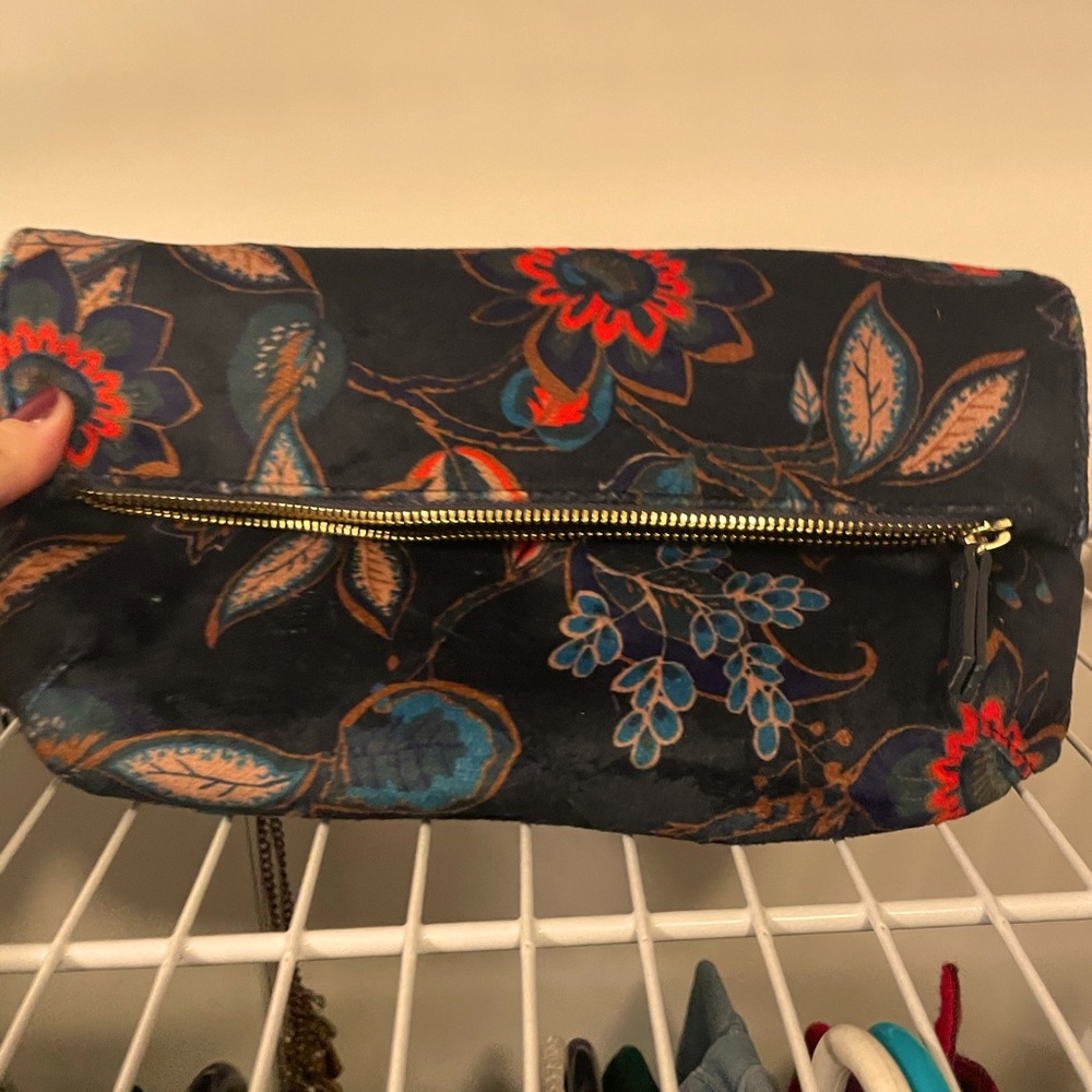 NWOT Perfect for fall clutch